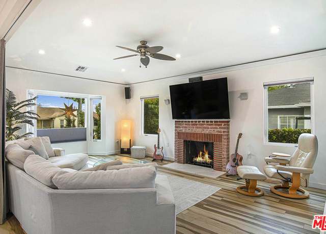 Property at 441 W Ellis Ave, Inglewood, CA 90302, 3 beds, 2 baths