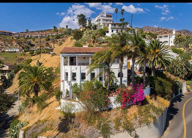 Property at 1 Skyline Dr, Burbank, CA 91501, 5 beds, 4 baths