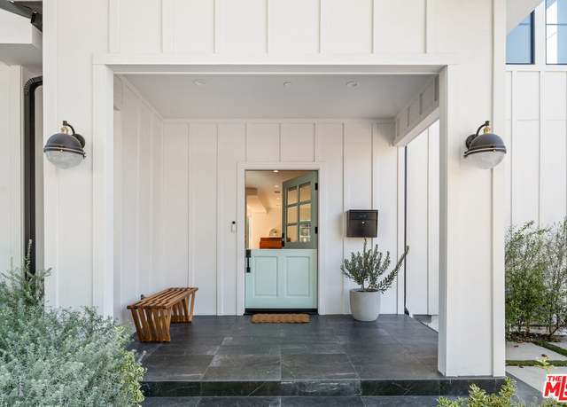 Property at 3843 Minerva Ave, Los Angeles, CA 90066, 5 beds, 5 baths