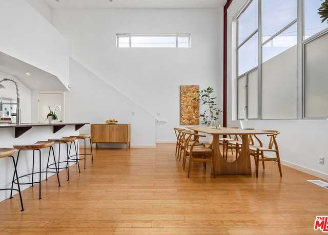 Property at 540 1/2 Vernon Ave, Venice, CA 90291, 2 beds, 2 baths