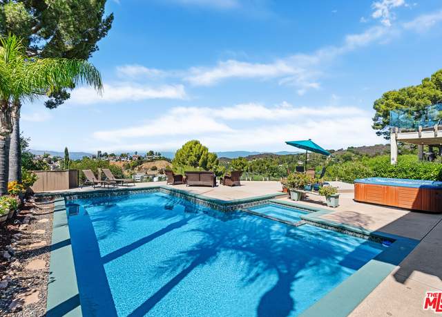 Property at 21727 Ulmus Dr, Woodland Hills, CA 91364, 4 beds, 2.5 baths