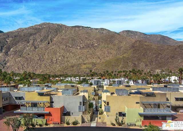 Property at 731 E Arenas Rd, Palm Springs, CA 92262, 2 beds, 2.5 baths