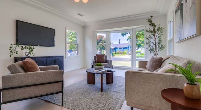Photo of 9116 S Wilton Pl, Los Angeles, CA 90047