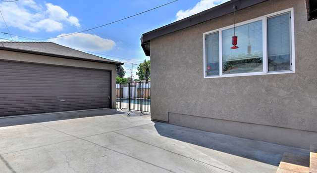 Photo of 6060 Cartwright Ave, North Hollywood, CA 91606