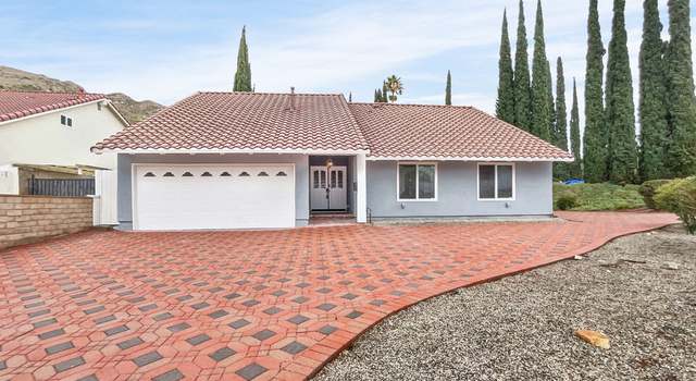 Photo of 29322 Snapdragon Pl, Canyon Country, CA 91387