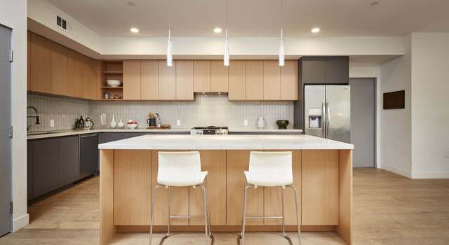 Photo of 5110 Whitsett Ave #303, Valley Village, CA 91607