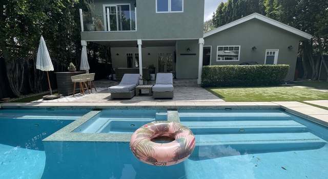 Photo of 17401 Emelita St, Encino, CA 91316