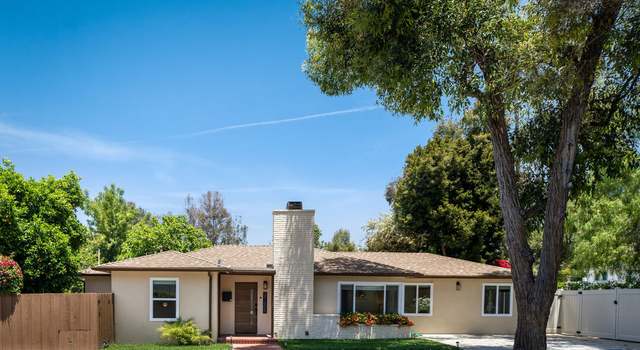 Photo of 21205 De La Osa St, Woodland Hills, CA 91364