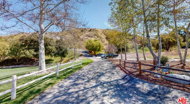 Photo of 25316 Pacy St, Newhall, CA 91321