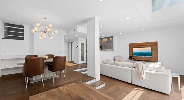 Photo of 520 S Barrington Ave #108, Los Angeles, CA 90049