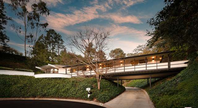 Photo of 1892 Kimberly Ln, Los Angeles, CA 90049