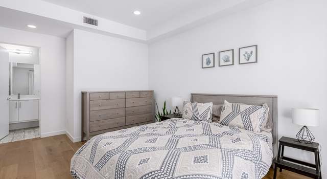 Photo of 1244 Gordon St, Los Angeles, CA 90038