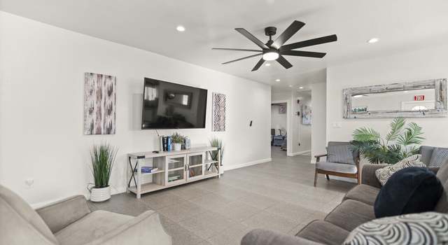Photo of 405 E 18th St, Bakersfield, CA 93301