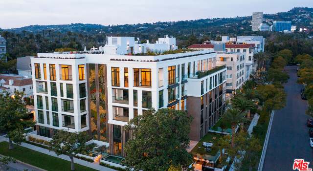 Photo of 425 N Palm Dr #501, Beverly Hills, CA 90210