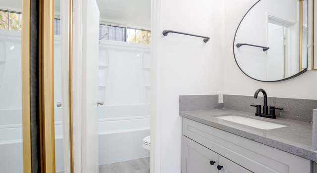 Photo of 210 S La Fayette Park Pl #112, Los Angeles, CA 90057