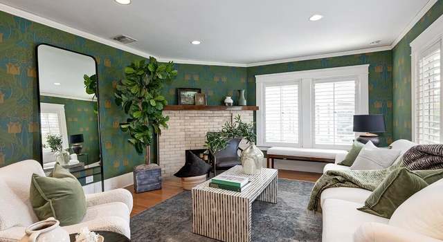 Photo of 1044 S Gramercy Dr, Los Angeles, CA 90019