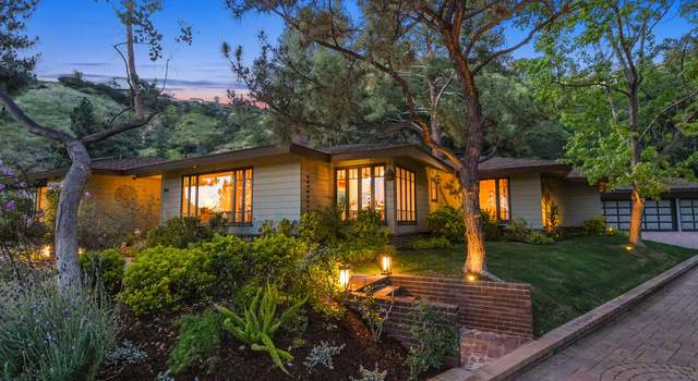 Photo of 1860 Maginn Dr, Glendale, CA 91202