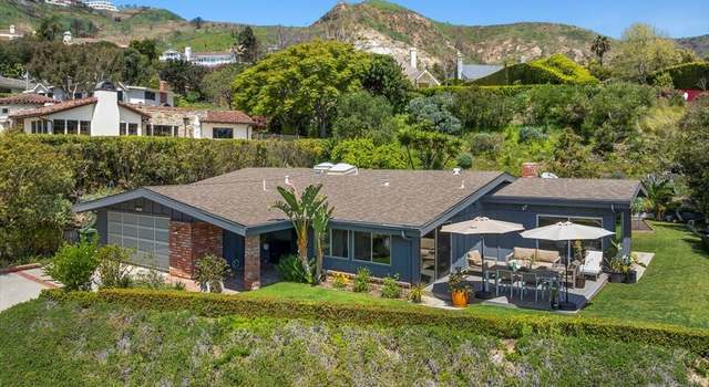 Photo of 16633 Bienveneda Pl, Pacific Palisades, CA 90272