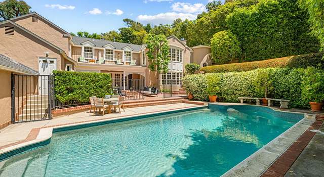 Photo of 1376 San Ysidro Dr, Beverly Hills, CA 90210