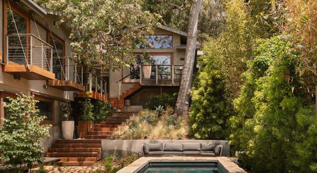 Property at 415 Mesa Rd, Santa Monica, CA 90402, 5 beds, 4.5 baths