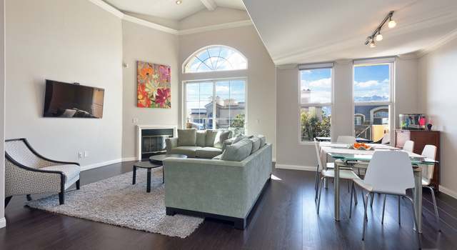 Photo of 4400 Cartwright Ave #302, Toluca Lake, CA 91602