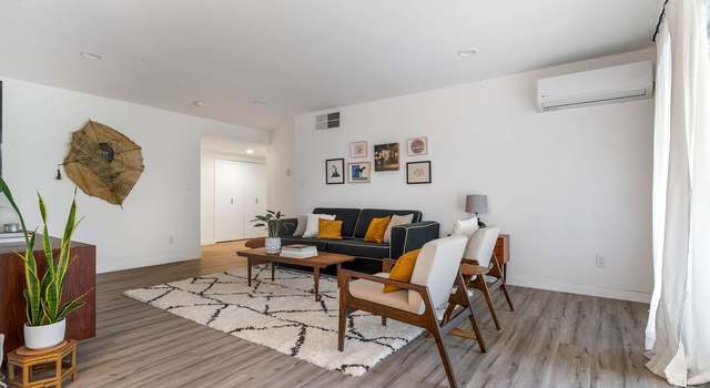 Photo of 358 S Gramercy Pl #203, Los Angeles, CA 90020