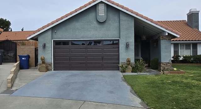 Photo of 521 W White Cloud Ter, Palmdale, CA 93551