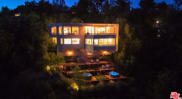 Photo of 1996 Topanga Skyline Dr, Topanga, CA 90290