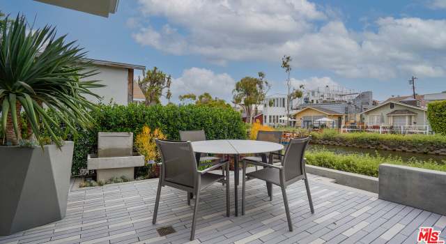 Photo of 219 Howland Canal, Venice, CA 90291