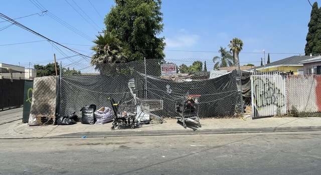 Photo of 8511 Holmes Ave, Los Angeles, CA 90001