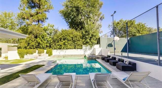 Photo of 5226 Del Moreno Dr, Woodland Hills, CA 91364