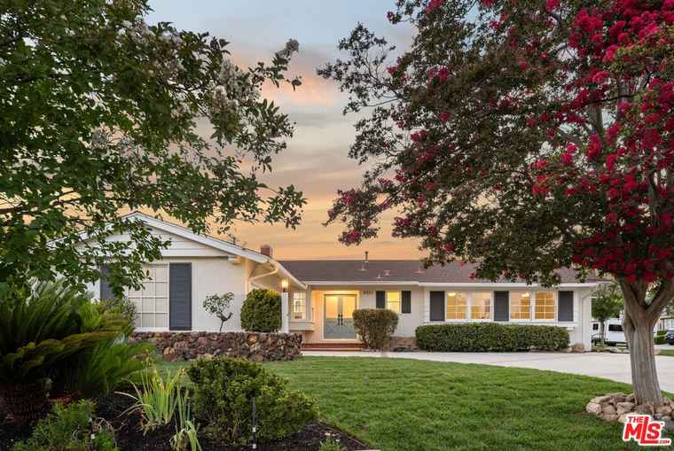 Photo of 8323 Gustav Ln West Hills, CA 91304