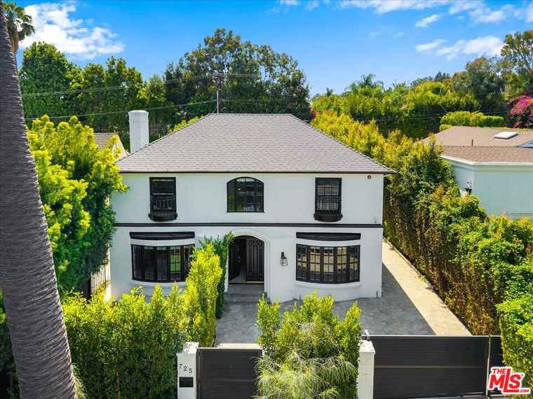 Photo of 725 N Doheny Dr Beverly Hills, CA 90210