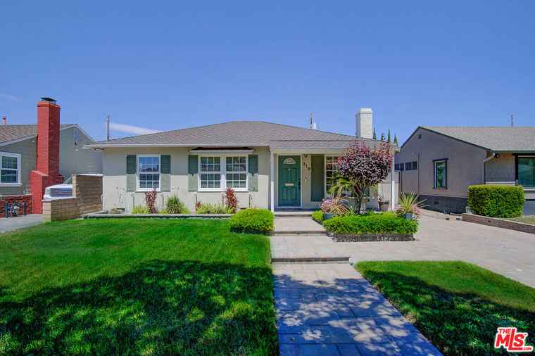 Photo of 318 S Lincoln St Burbank, CA 91506