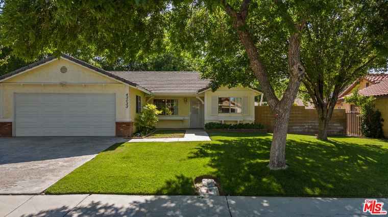 Photo of 43033 22nd St Lancaster, CA 93536