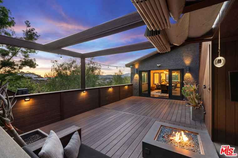 Photo of 28207 Laura La Plante Dr Agoura Hills, CA 91301