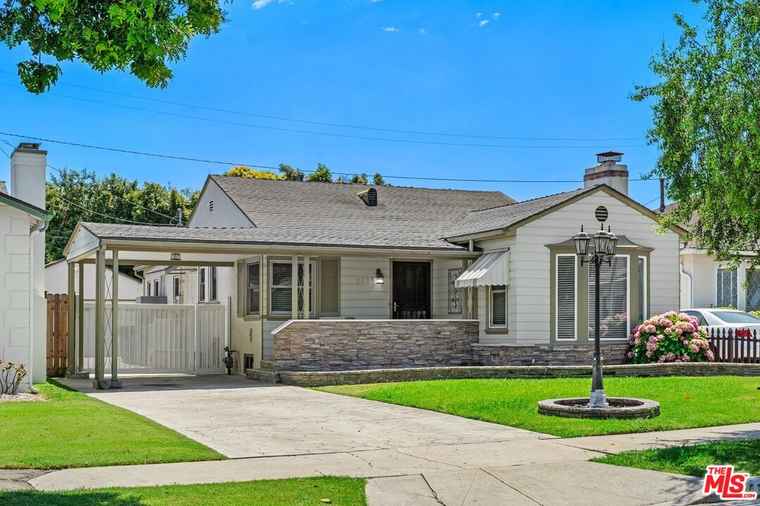 Photo of 3208 W 81st St Inglewood, CA 90305