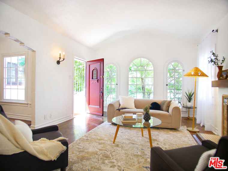 Photo of 7614 Romaine St West Hollywood, CA 90046