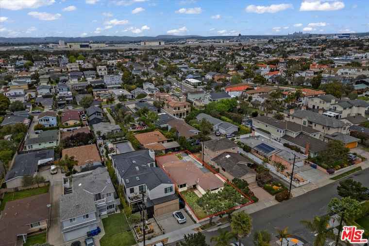 Photo of 631 W Pine Ave El Segundo, CA 90245