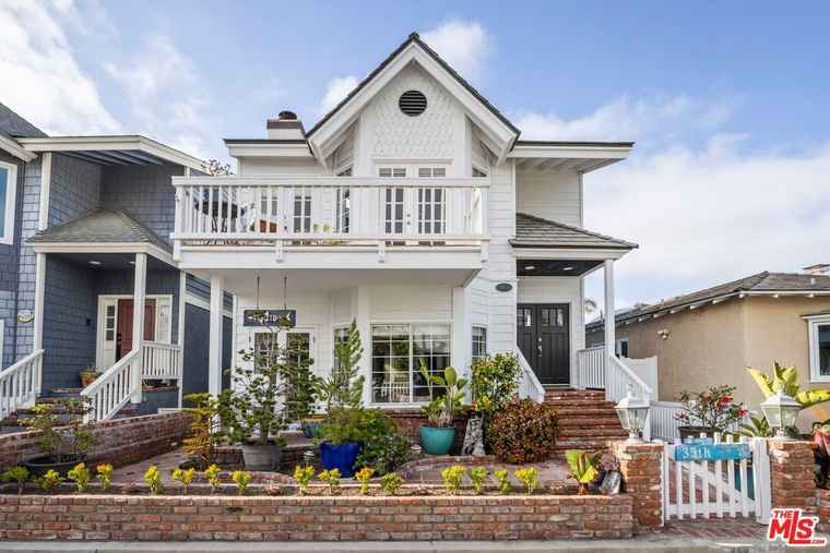Photo of 459 35th St Manhattan Beach, CA 90266