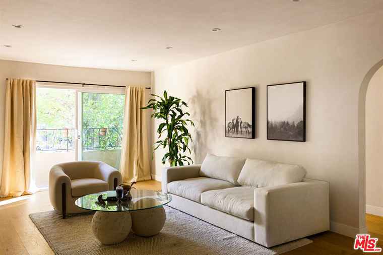 Photo of 1203 N Sweetzer Ave #217 West Hollywood, CA 90069