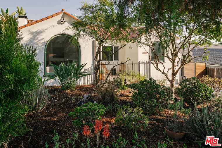 Photo of 1032 Glen Arbor Ave Los Angeles, CA 90041
