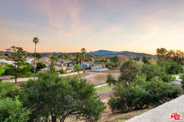 Photo of 3086 Indian Mesa Dr Thousand Oaks, CA 91360