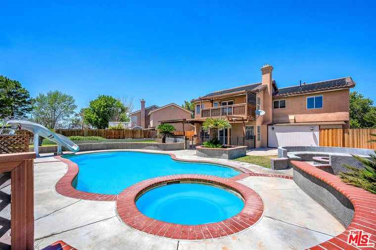 Photo of 6342 Jonathon St Lancaster, CA 93536