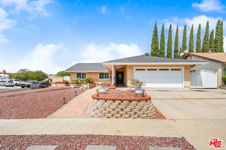 Photo of 2507 Graystone Pl Simi Valley, CA 93065