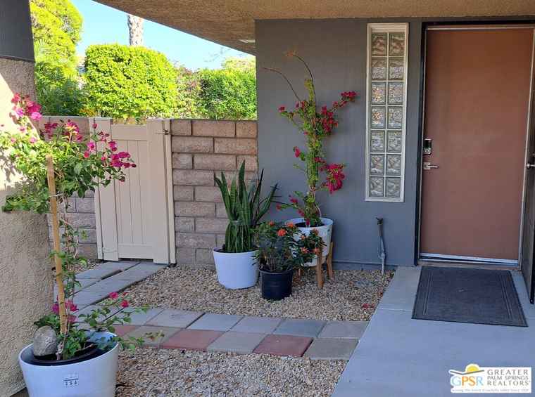 Photo of 1589 Sunflower Ct Palm Springs, CA 92262