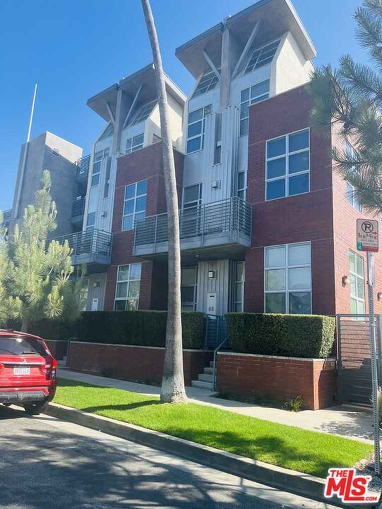 Photo of 1912 Broadway #107 Santa Monica, CA 90404
