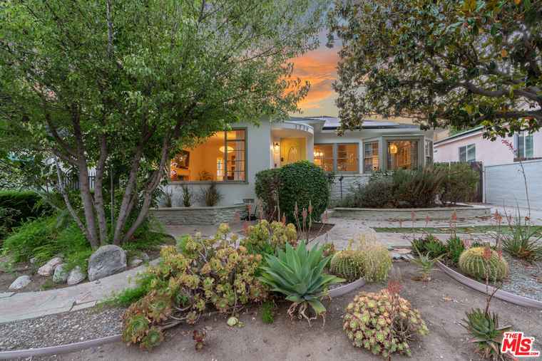 Photo of 1779 Harding Ave Altadena, CA 91001