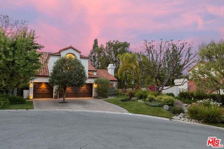 Photo of 5565 Eagle Point Cir Westlake Village, CA 91362