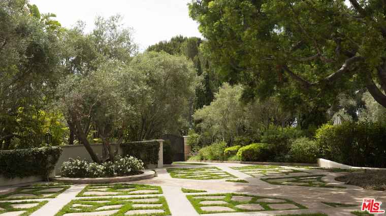 Photo of 27403 Pacific Coast Hwy Malibu, CA 90265